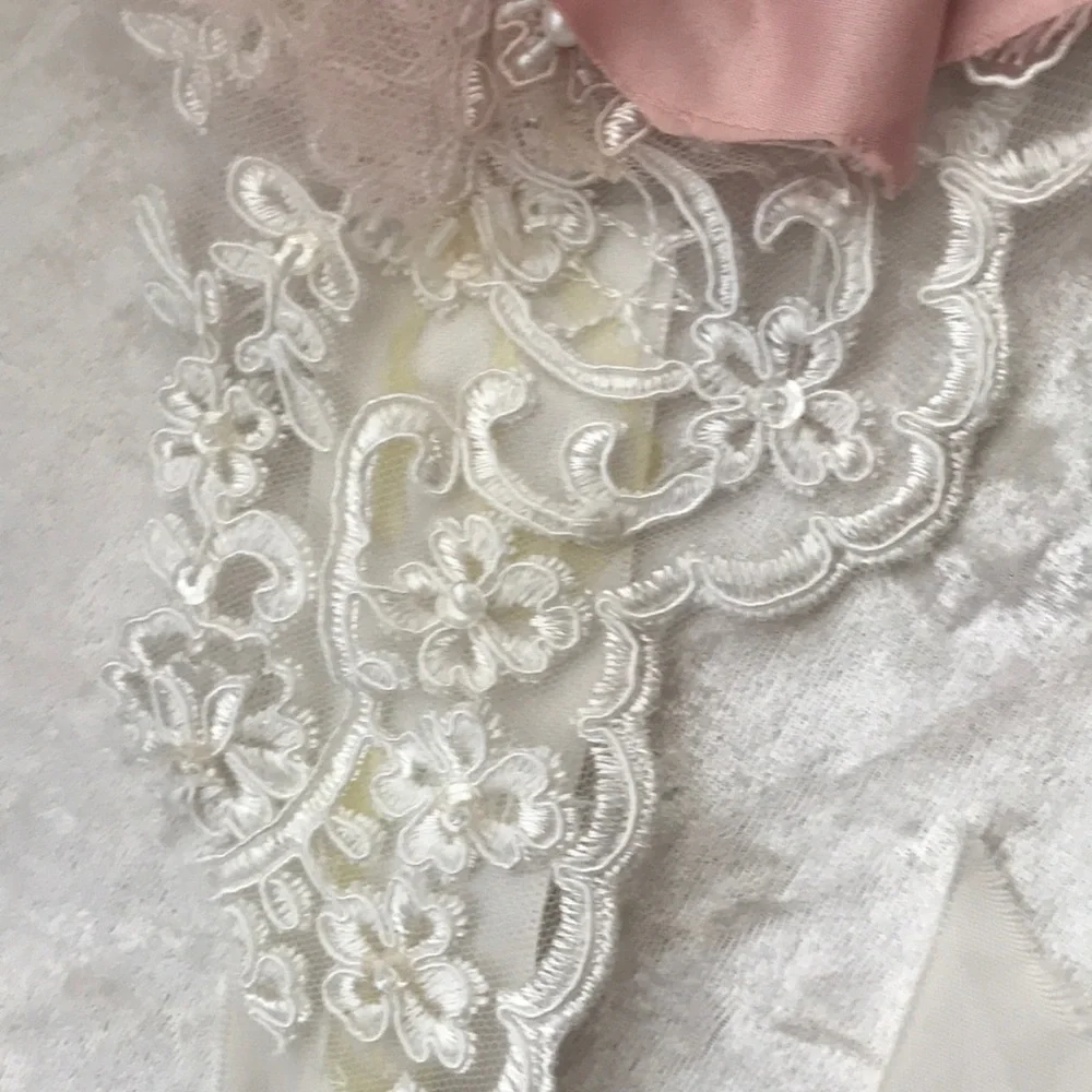 NWOT Elegant Crystal/ lace/sequence/pearl Headband w/ satin like sash